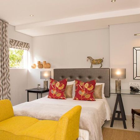 Four Rosmead Boutique Guesthouse Kaapstad Buitenkant foto