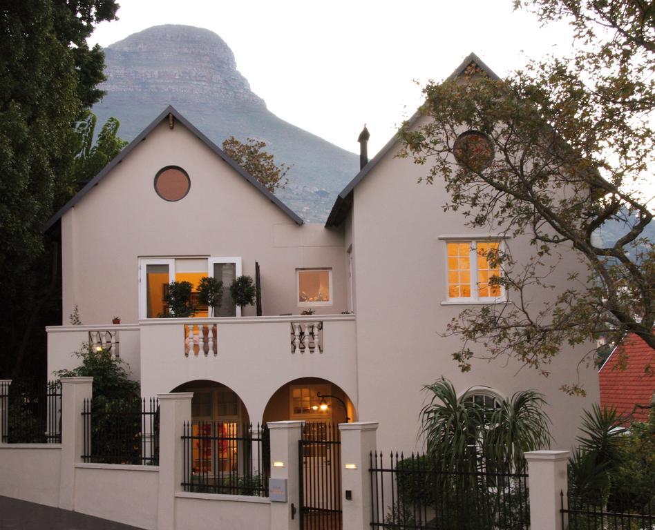Four Rosmead Boutique Guesthouse Kaapstad Buitenkant foto